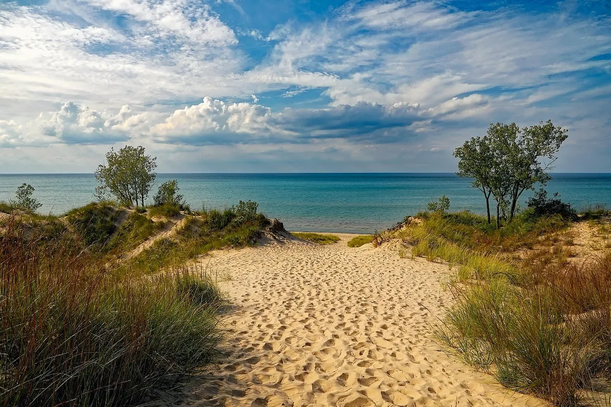indiana dunes state park, beach, lake michigan, sky, clouds, trees, shoreline, nature, outdoors, vacation, holiday, summer, footprints, beautiful, hdr, beach, b