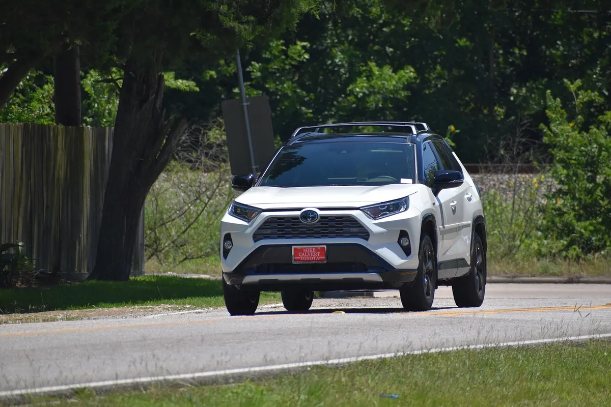 toyota rav 4, hybrid, crossover, suv, cars, road, trip, travel, amg, automotive, transport, mercedes, vehicle, design, modern, autos, auto, sportscar, shiny