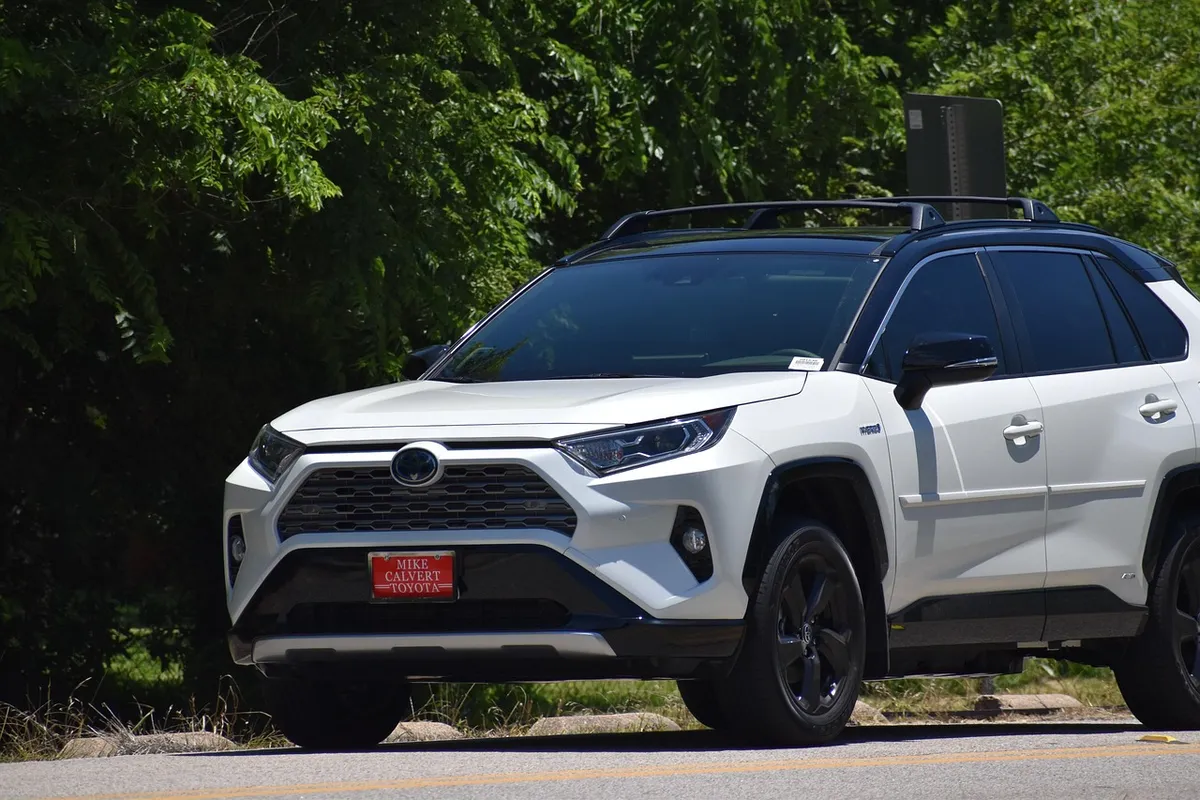 toyota rav 4, hybrid, crossover, suv, car wallpapers, technology, travel, road-trip, driving, car, vehicle, highlander, drive, white, black, trees, backgrounds,